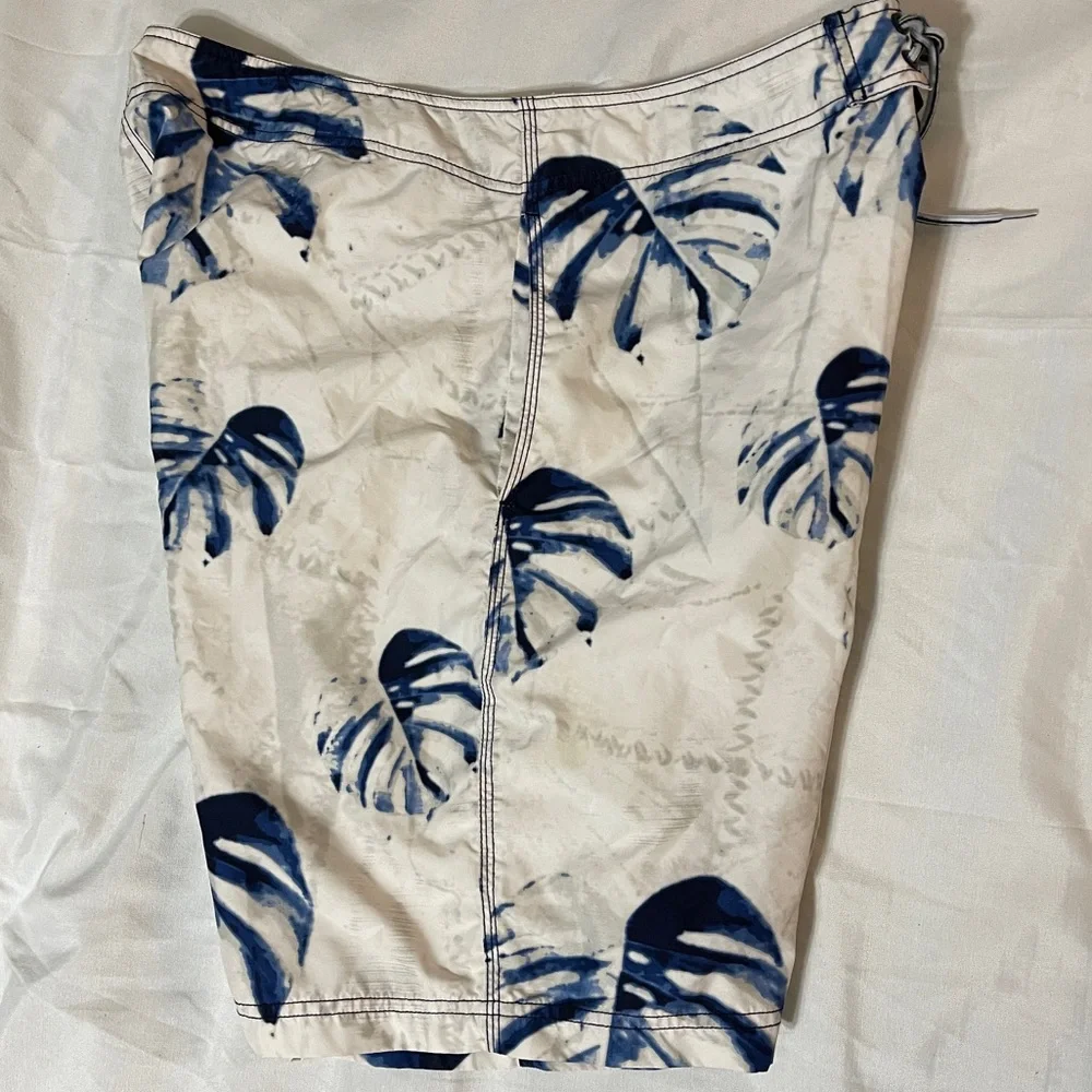 Nautica Board Shorts Tropical Print Men’s size 36